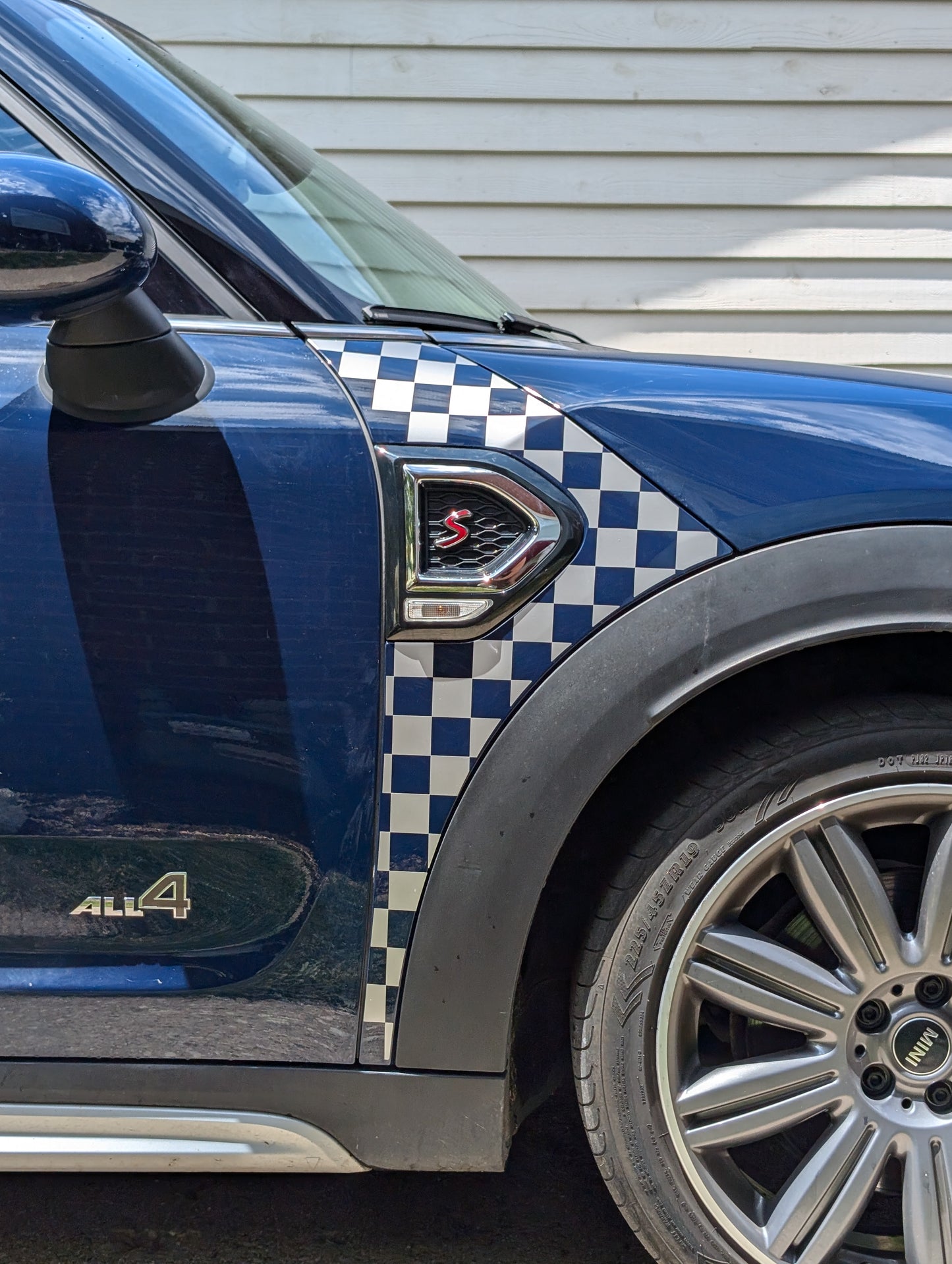 Mini Countryman F60 Fender Checkered Flag Decal-Pair