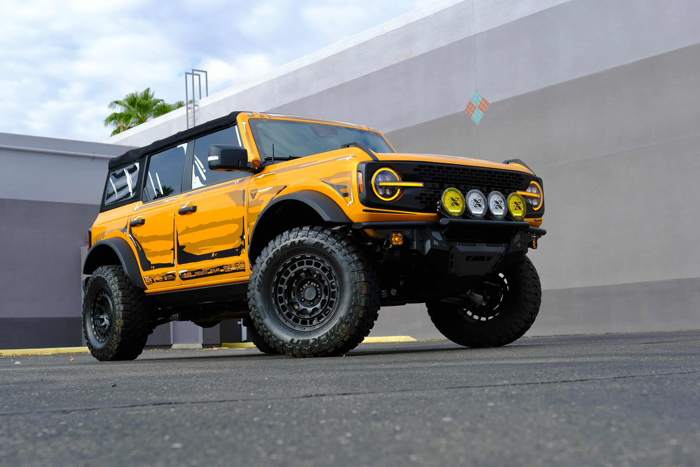 Ford Bronco: Comic Style Cel Shading Sketch Graphics Kit