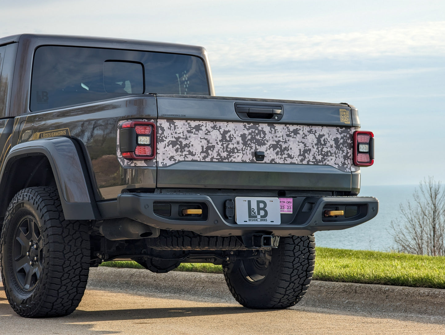 Digital Camouflage Printed Blackout Arched Tailgate Color Line Rubicon Mojave decal set- fits 2020 and newer Jeep Gladiator