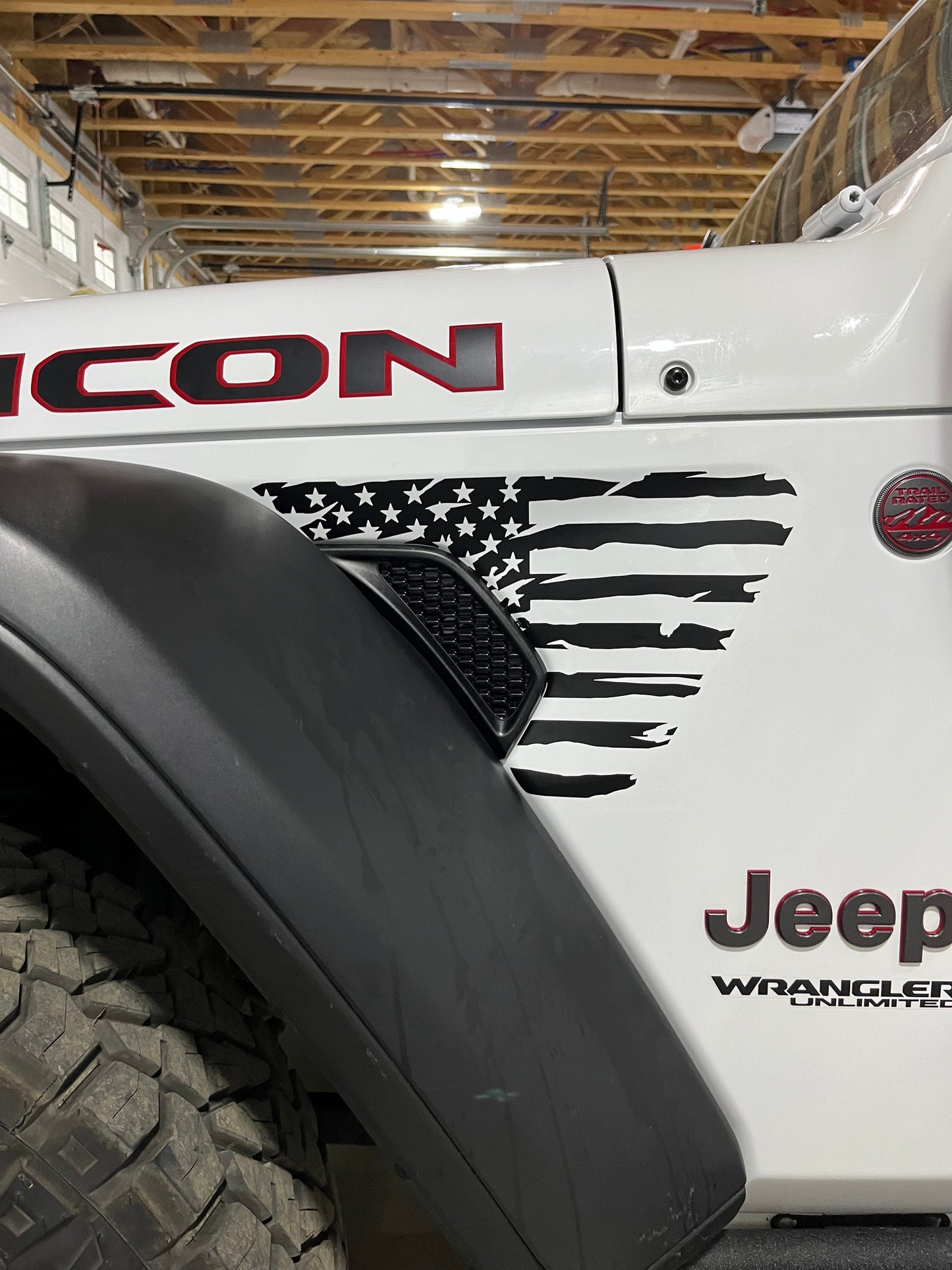 Distressed Large USA American flag Jeep Wrangler & Gladiator JL Fender Vent Flag Decal-Pair