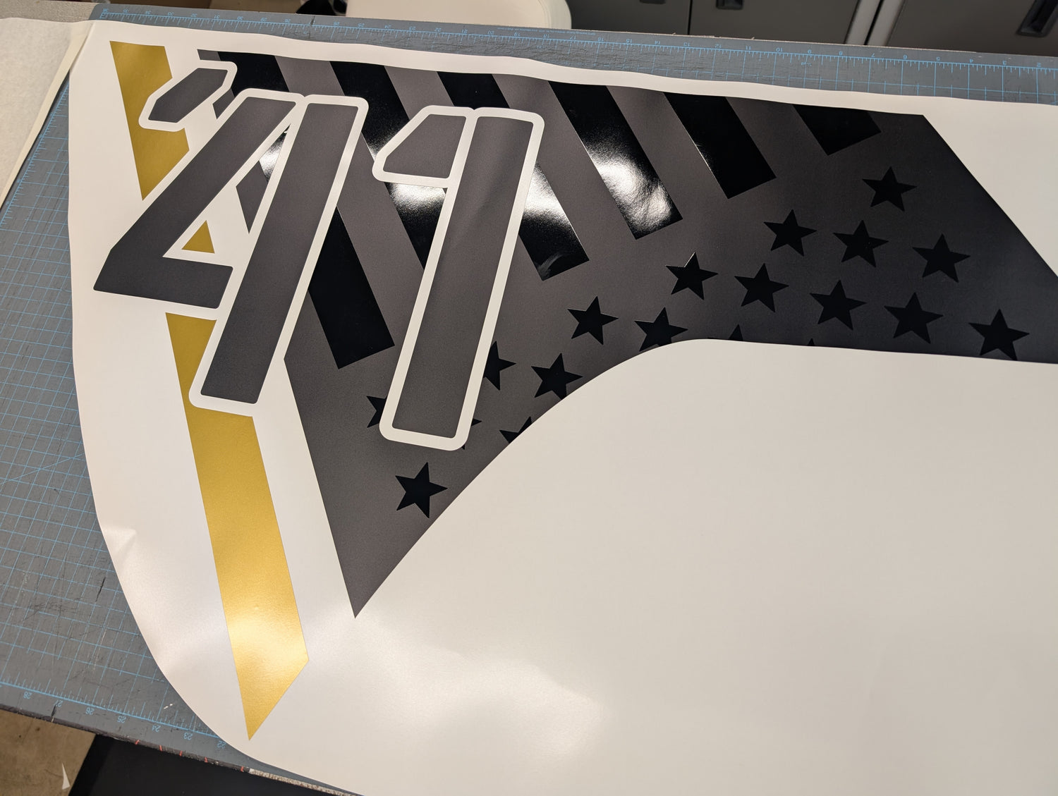 Tailgate bedside decal sticker with 1941 exterior graphics compatible | Unique Graphix Tailgate bedside decal sticker with 1941 exterior graphics compatible | Unique Graphix